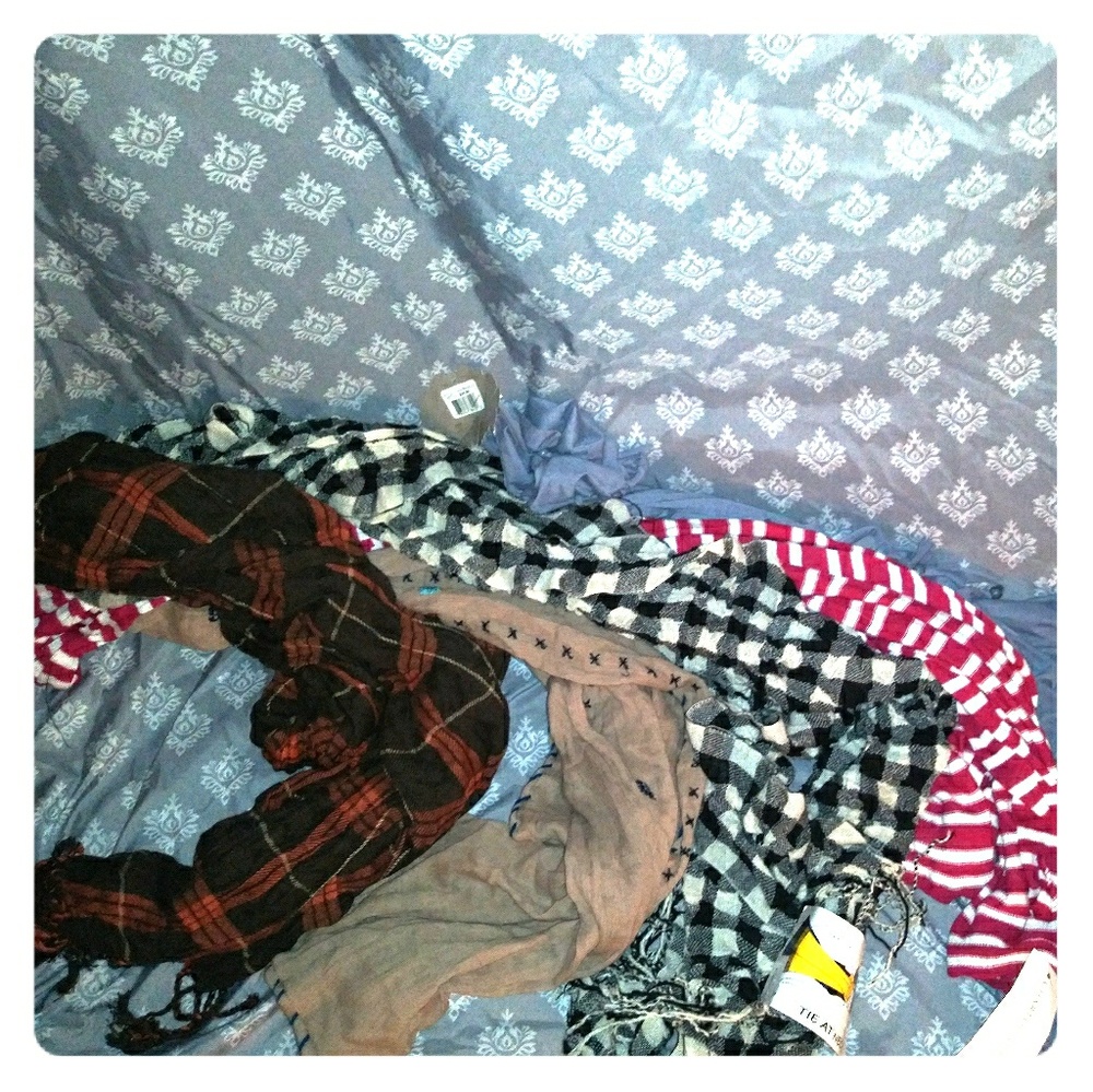 Scarf lot